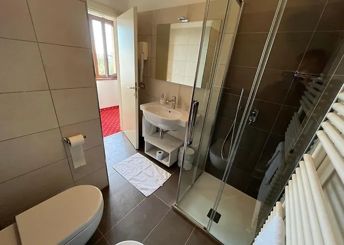 Hotel Nadia 2*