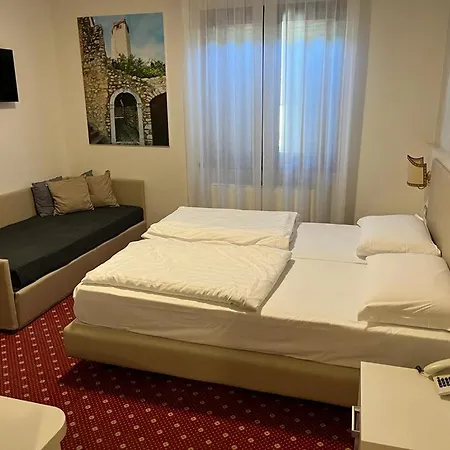 Hotel Nadia Malcesine